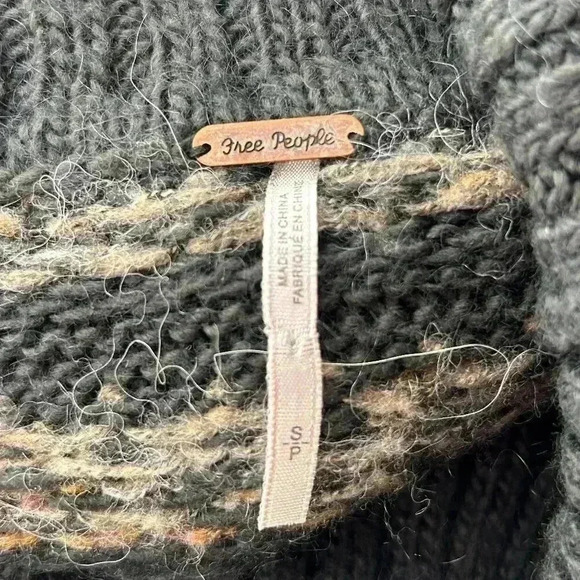 Free People Womens Sweater Snow Bunny Fair Isle‎ Short Sleeve Cowl Neck Size Sm - Picture 3 of 7